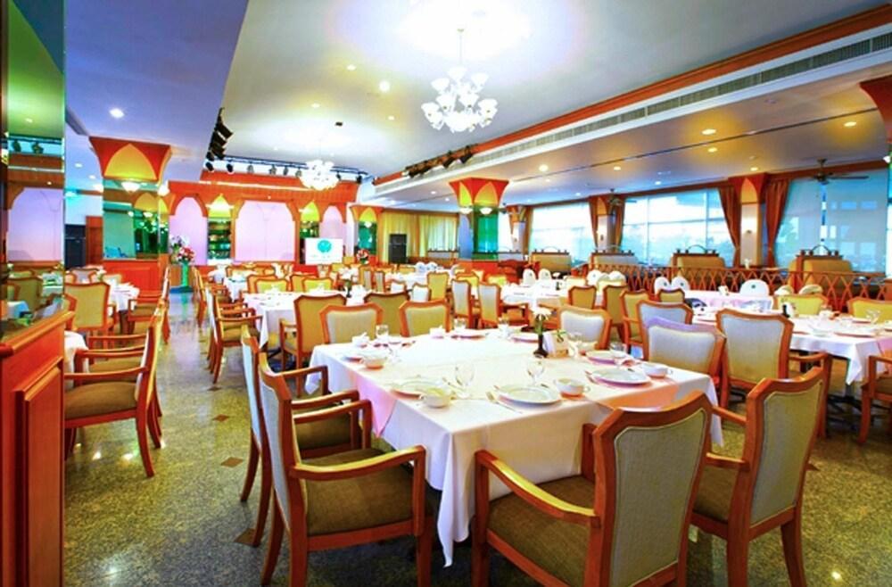 Viang Riverside Hotel