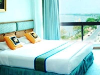 Viang Riverside Hotel Tak