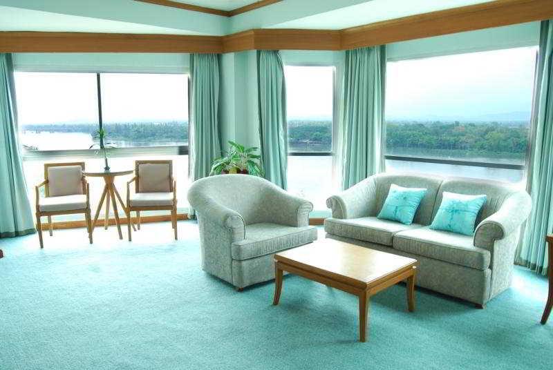 Viang Riverside Tak